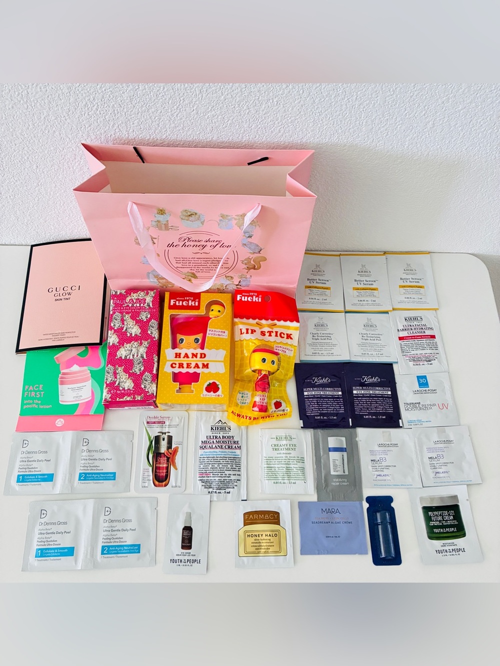 30‑Piece Assorted Skincare & Makeup Beauty Sample Set / Bundle with Gift Bag